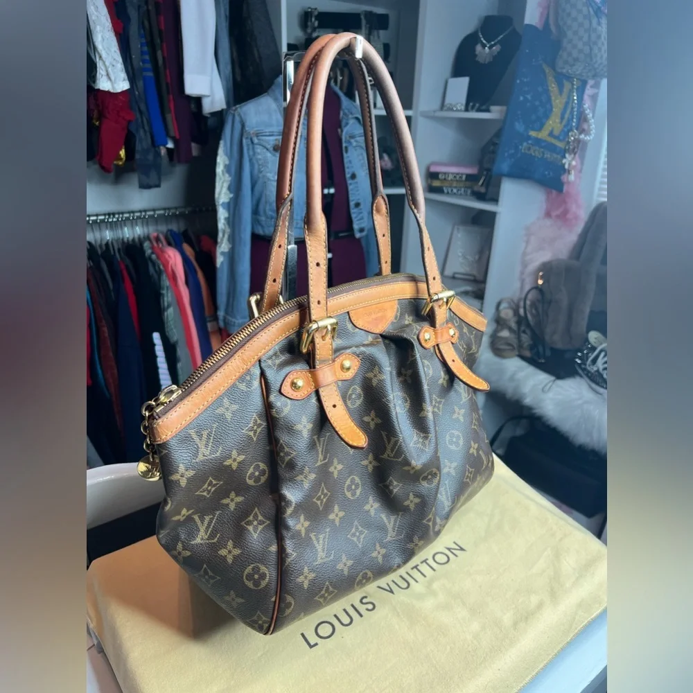 Authentic Louis Vuitton Tivoli - Picture 5 of 12
